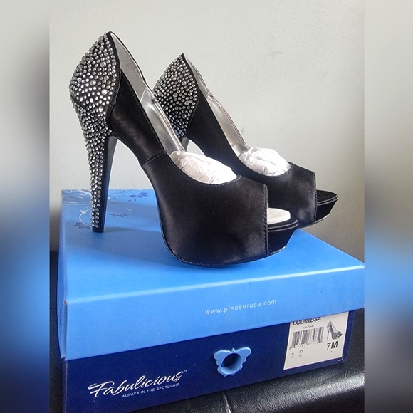 Fabulicious Rhinestone Pumps - size 7 - Picture 1 of 5
